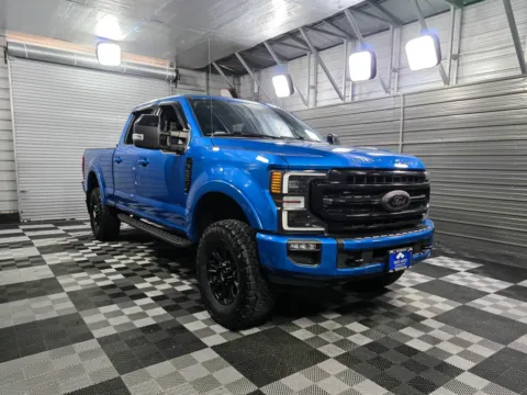 More photos of 2021 Ford Super Duty F-250 LARIAT 4WD Crew Cab Power Stroke Diesel Pickup Truck w/Black Appearance/Tremor Pkg at Trust Auto, MD