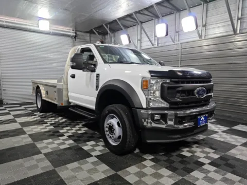 More photos of 2022 Ford Super Duty F-600 DRW XL 4WD Chassis Flat Bed 169'' WB Regular Cab 7.3L V8 Godzilla Pickup Truck at Trust Auto, MD