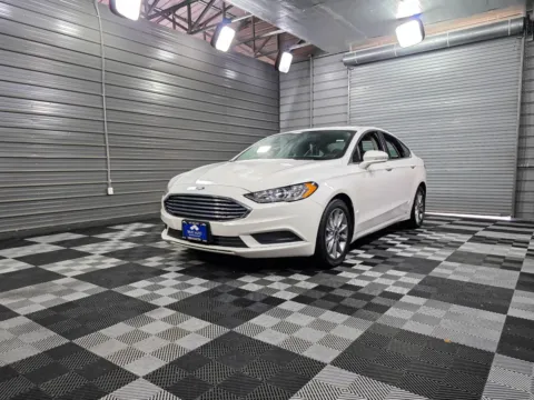 White 2017 Ford Fusion SE for sale in Sykesville, MD