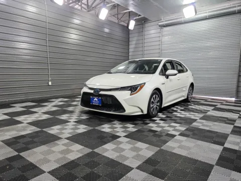 Green 2020 Toyota Corolla Hybrid LE for sale in Sykesville, MD