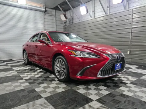 More photos of 2021 Lexus ES 300h Luxury Hybrid Sedan at Trust Auto, MD