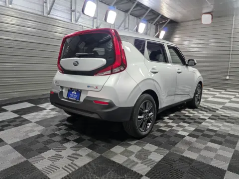 More photos of 2021 Kia Soul S Hatchback at Trust Auto, MD