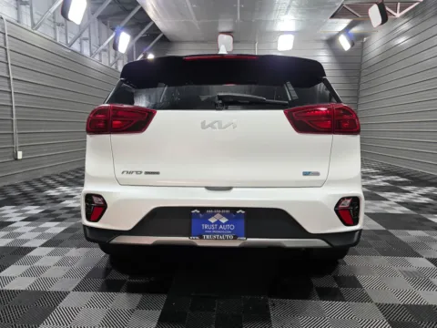More photos of 2022 Kia Niro Touring SE at Trust Auto, MD