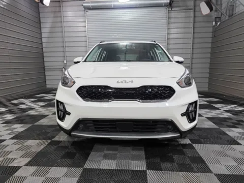 Photos of 2022 Kia Niro Touring SE for sale in Sykesville, MD at Trust Auto