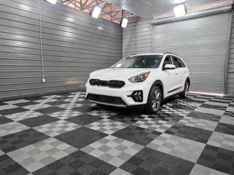 Blue 2022 Kia Niro Touring SE for sale in Sykesville, MD