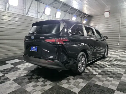 More photos of 2022 Toyota Sienna XLE at Trust Auto, MD