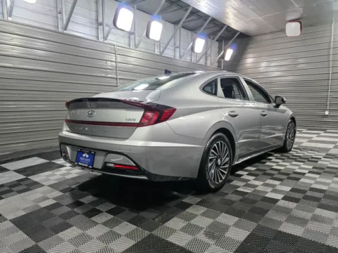 More photos of 2021 Hyundai Sonata Hybrid Limited at Trust Auto, MD