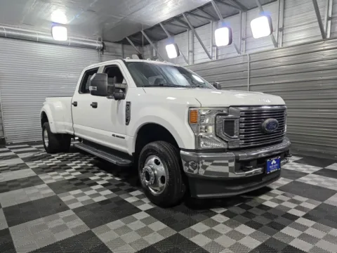Another view of 2020 Ford Super Duty F-350 DRW Platinum for sale in Sykesville, MD at Trust Auto