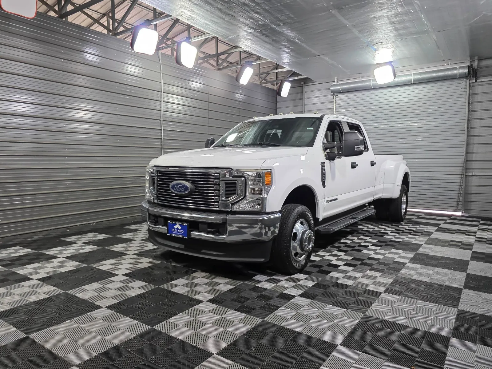 2020 Ford Super Duty F-350 DRW Platinum