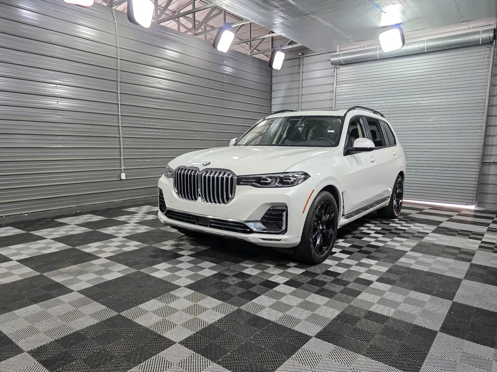 White 2022 BMW X7 xDrive40i for sale in Sykesville, MD