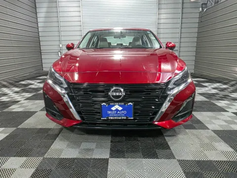 Photos of 2023 Nissan Altima 2.5 SL for sale in Sykesville, MD at Trust Auto