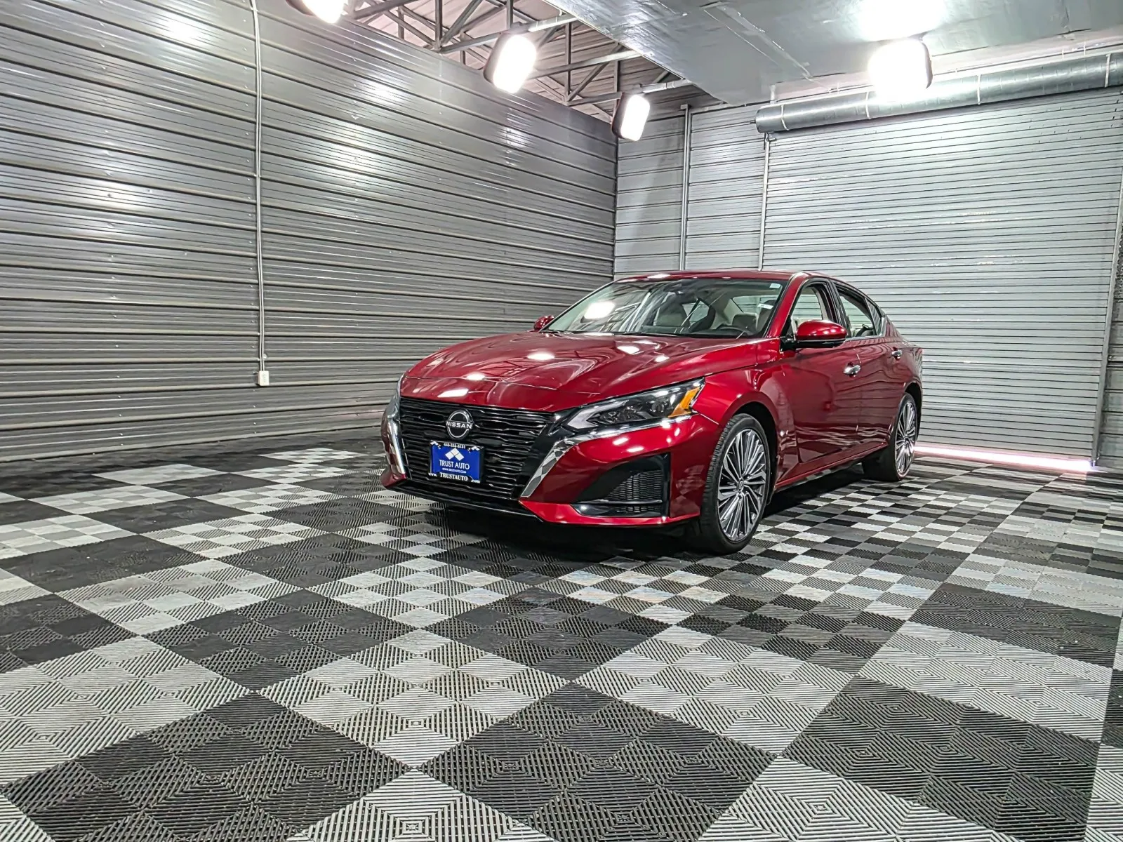 Silver 2023 Nissan Altima 2.5 SL for sale in Sykesville, MD