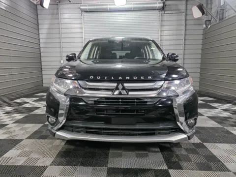 Another view of 2017 Mitsubishi Outlander SEL SUV w/Touring Pkg for sale in Sykesville, MD at Trust Auto