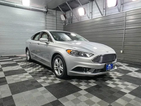 More photos of 2018 Ford Fusion SE Sedan w/Equipment Group 202A/Luxury Driver Assistance Pkg at Trust Auto, MD