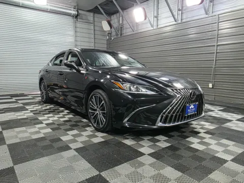 Another view of 2022 Lexus ES 350 for sale in Sykesville, MD at Trust Auto