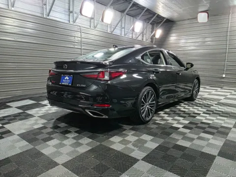 More photos of 2022 Lexus ES 350 at Trust Auto, MD