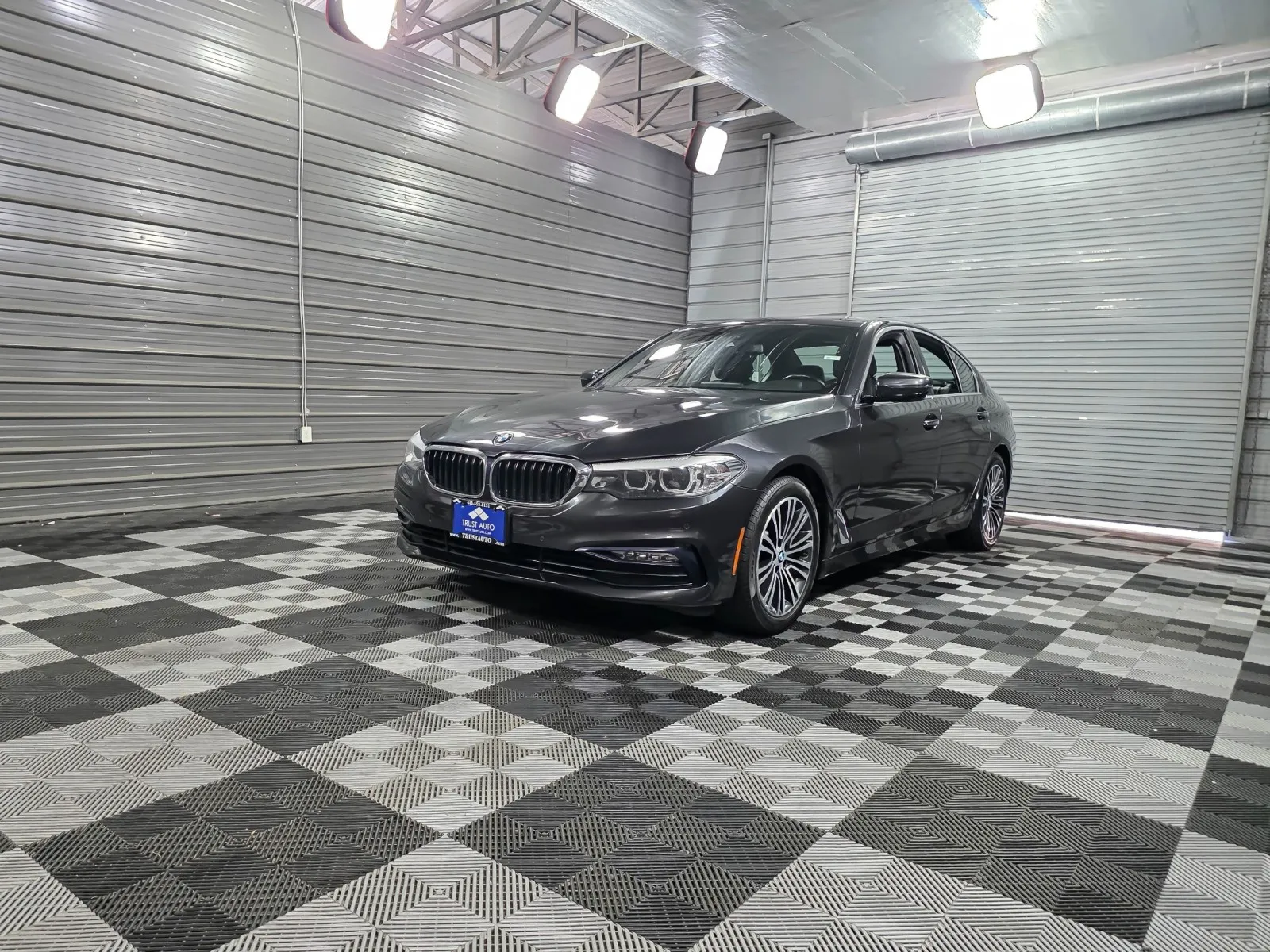 Gray 2018 BMW 5 Series 530i xDrive AWD Luxury Sedan for sale in Sykesville, MD