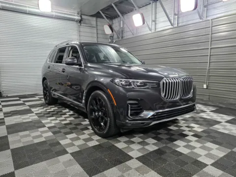 Another view of 2021 BMW X7 xDrive40i for sale in Sykesville, MD at Trust Auto