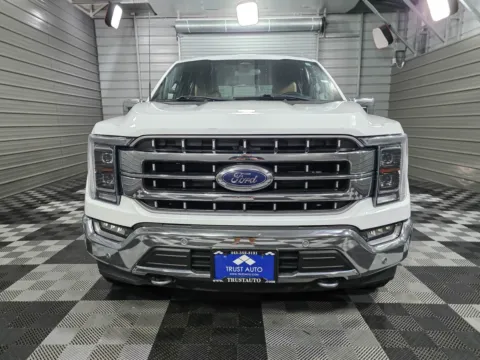 Another view of 2022 Ford F-150 LARIAT 4WD SuperCrew 5.0L V8 Pickup Truck w/Equipment Group 502A for sale in Sykesville, MD at Trust Auto