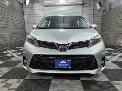 Photos of 2019 Toyota Sienna SE for sale in Sykesville, MD at Trust Auto