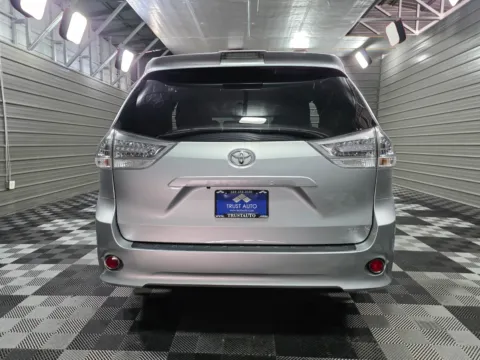 More photos of 2019 Toyota Sienna SE at Trust Auto, MD