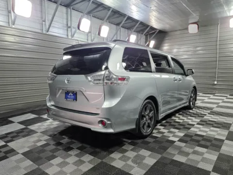 More photos of 2019 Toyota Sienna SE at Trust Auto, MD