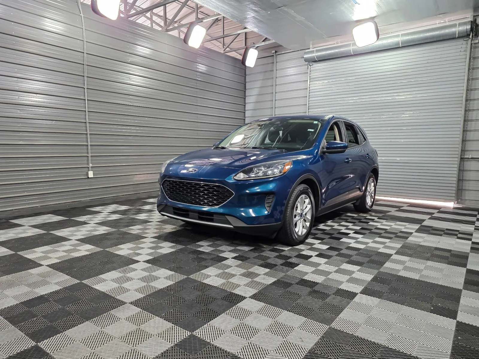 Silver 2020 Ford Escape SE for sale in Sykesville, MD