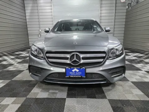 Another view of 2018 Mercedes-Benz E-Class E 400 4MATIC AWD Luxury Wagon w/Premium 2 Pkg for sale in Sykesville, MD at Trust Auto