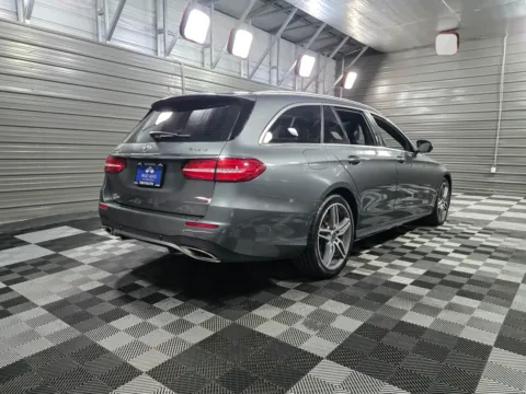 More photos of 2018 Mercedes-Benz E-Class E 400 4MATIC AWD Luxury Wagon w/Premium 2 Pkg at Trust Auto, MD