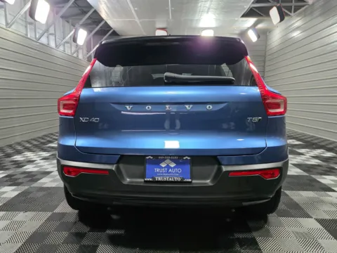 More photos of 2021 Volvo XC40 R-Design at Trust Auto, MD