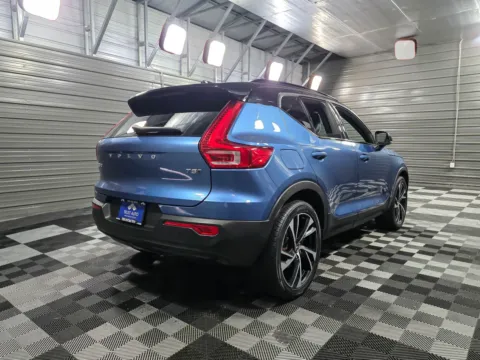 More photos of 2021 Volvo XC40 R-Design at Trust Auto, MD