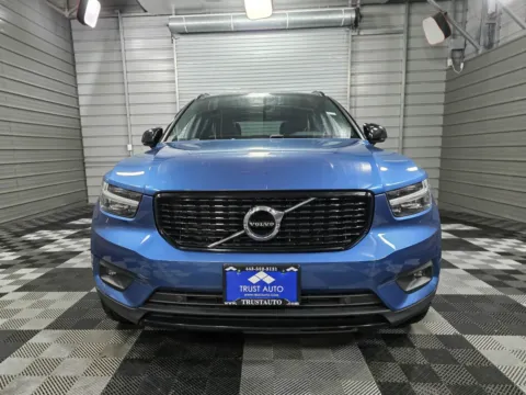 Photos of 2021 Volvo XC40 R-Design for sale in Sykesville, MD at Trust Auto