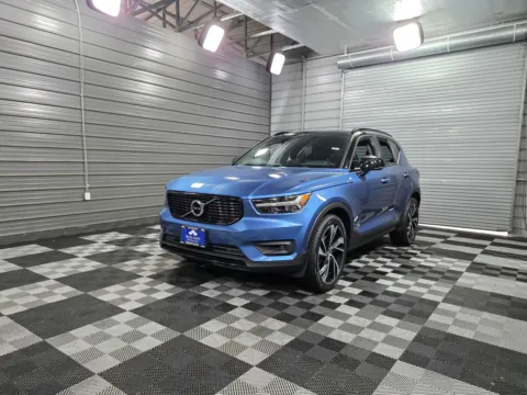 Gray 2021 Volvo XC40 R-Design for sale in Sykesville, MD