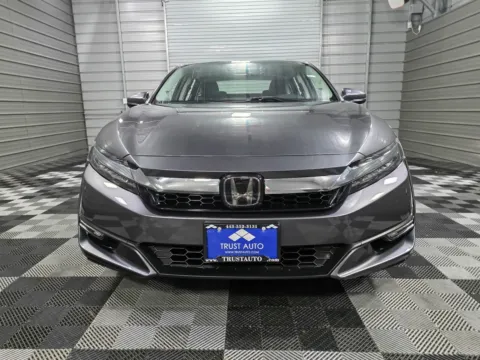 Photos of 2020 Honda Clarity Plug-In Hybrid Touring for sale in Sykesville, MD at Trust Auto