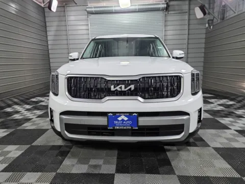 Photos of 2023 Kia Telluride LX for sale in Sykesville, MD at Trust Auto