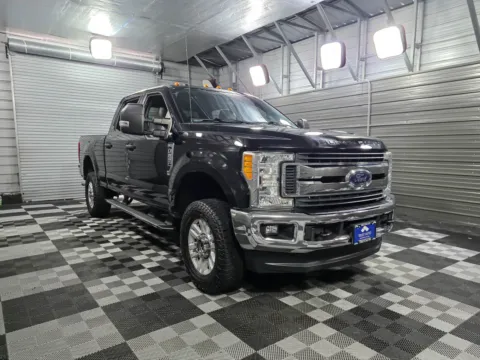 More photos of 2017 Ford Super Duty F-250 XLT 4WD Crew Cab 6.2L EFI V8 Pickup Truck at Trust Auto, MD