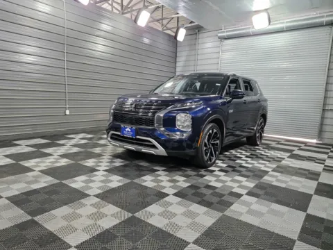 Silver 2025 Mitsubishi Outlander Plug-In Hybrid SE for sale in Sykesville, MD