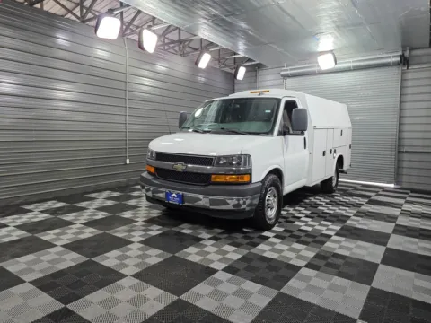 Red 2018 Chevrolet Express Commercial Cutaway 3500 for sale in Sykesville, MD