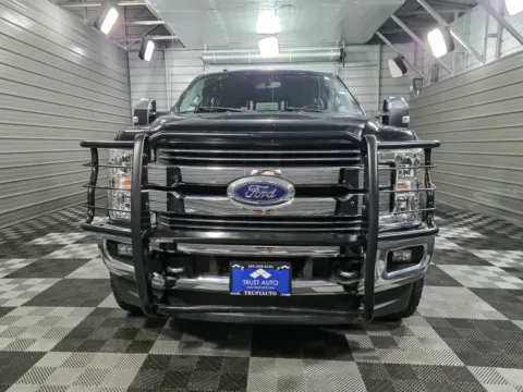 Photos of 2017 Ford Super Duty F-350 SRW Platinum for sale in Sykesville, MD at Trust Auto