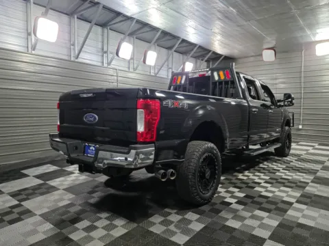 More photos of 2017 Ford Super Duty F-350 SRW Platinum at Trust Auto, MD