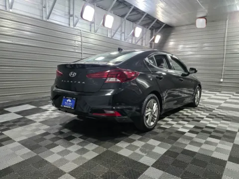More photos of 2019 Hyundai Elantra Limited at Trust Auto, MD