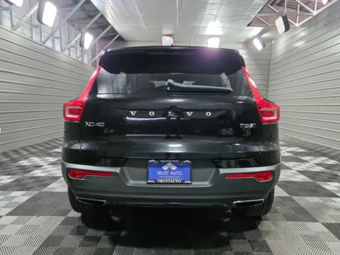 More photos of 2019 Volvo XC40 R-Design at Trust Auto, MD