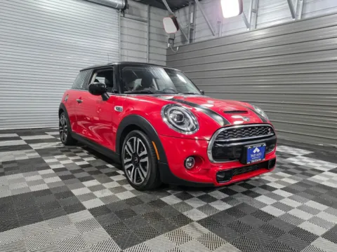 More photos of 2021 MINI Hardtop Cooper S 2-Door Hatchback w/Signature Trim at Trust Auto, MD