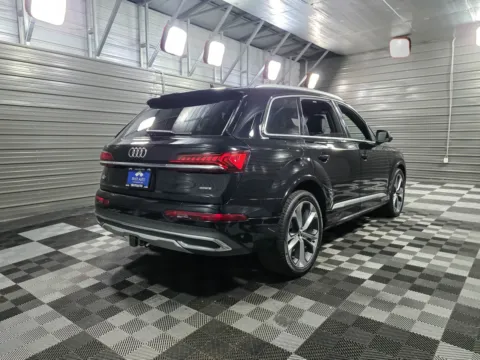 More photos of 2021 Audi Q7 Prestige 55 TFSI Quattro Prestige AWD 7-Passenger Luxury SUV at Trust Auto, MD