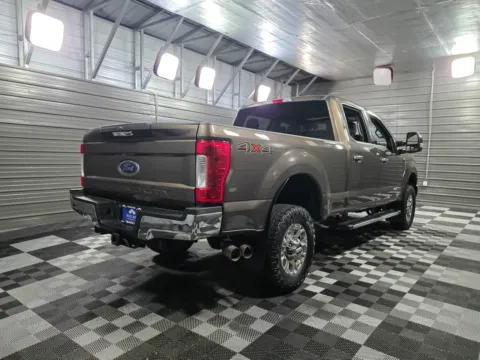 More photos of 2017 Ford Super Duty F-350 SRW XLT 4WD Crew Cab Power Stroke Diesel Pickup Truck w/Premium Pkg at Trust Auto, MD