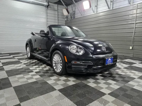 More photos of 2019 Volkswagen Beetle 2.0T Final Edition SE Soft-Top Convertible at Trust Auto, MD