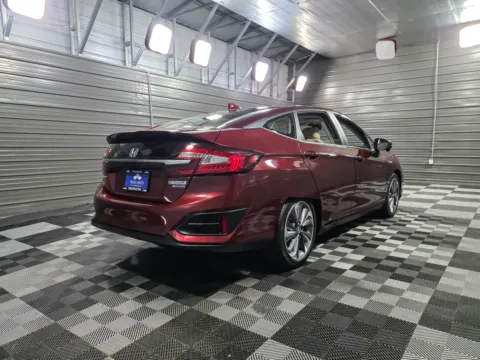 More photos of 2021 Honda Clarity Touring Plug-In Hybrid Sedan at Trust Auto, MD