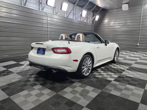 More photos of 2018 FIAT 124 Spider Lusso at Trust Auto, MD