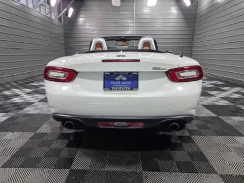 More photos of 2018 FIAT 124 Spider Lusso at Trust Auto, MD