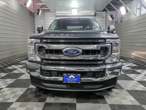Photos of 2020 Ford Super Duty F-350 SRW LARIAT for sale in Sykesville, MD at Trust Auto